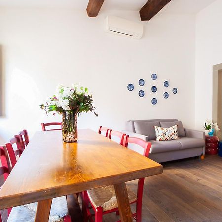 Spacious Apartment By Duomo Florencia Exterior foto